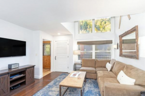Mountain View Dream on River Trail - Hot Tub, Garage, Lift 7 Ski In Out condo Telluride